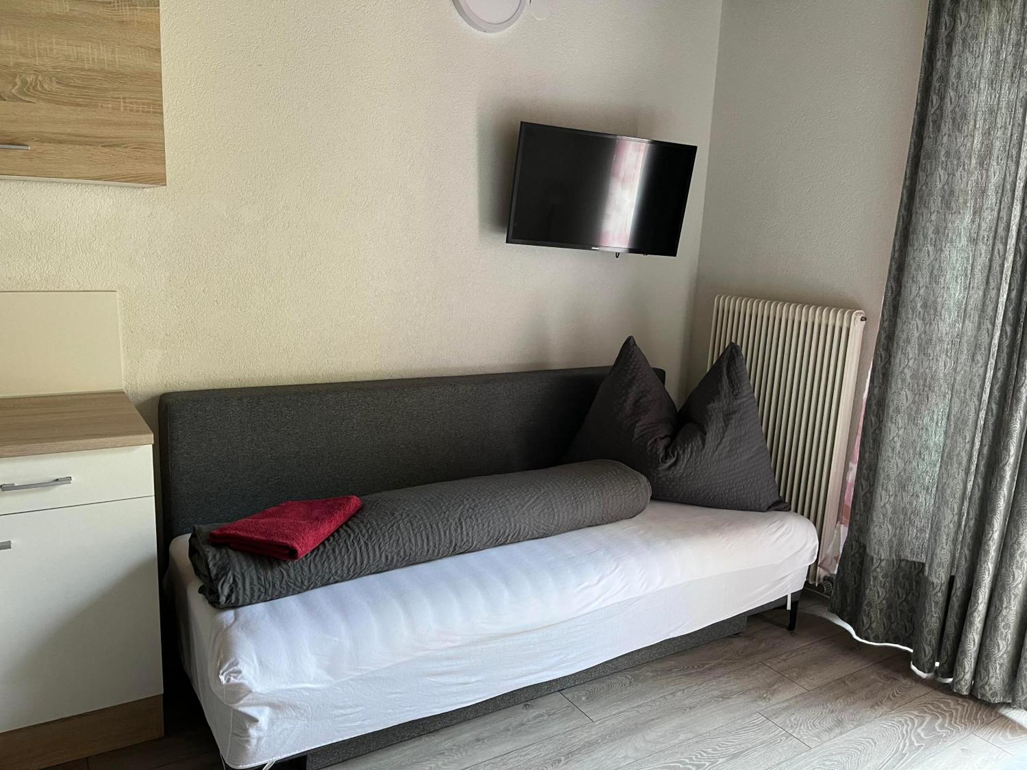 Pension Steiner, 6143 Matrei Am Brenner!!Check-In Between 15 - 21 O'Clock!! No Breakfast Muhlbachl Esterno foto