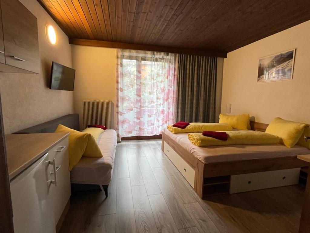 Pension Steiner, 6143 Matrei Am Brenner!!Check-In Between 15 - 21 O'Clock!! No Breakfast Muhlbachl Esterno foto
